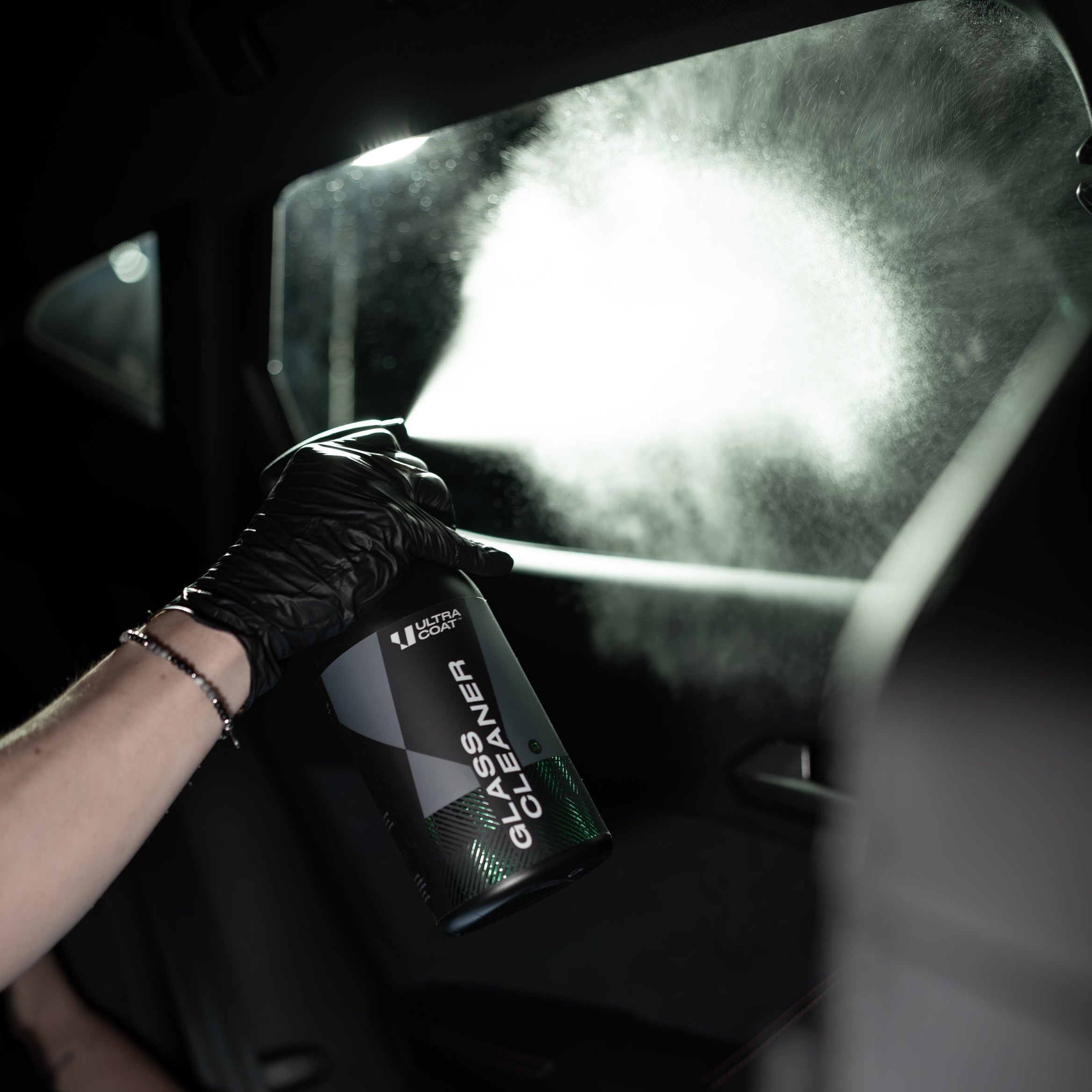 ULTRACOAT Glass Cleaner – streak-free cleaner for automotive glass
