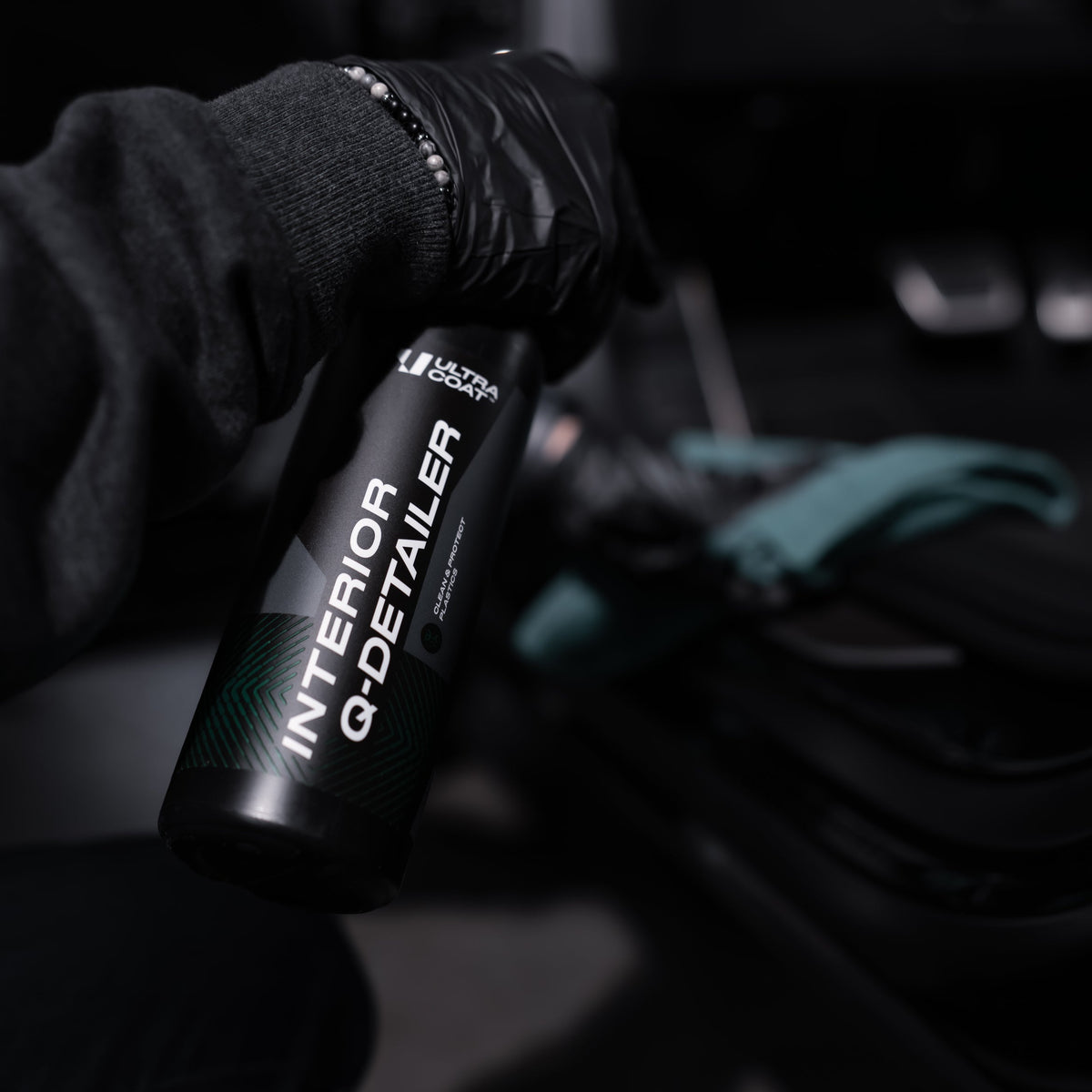 ULTRACOAT Interior Q-Detailer – maintenance product for dashboards and interior plastics